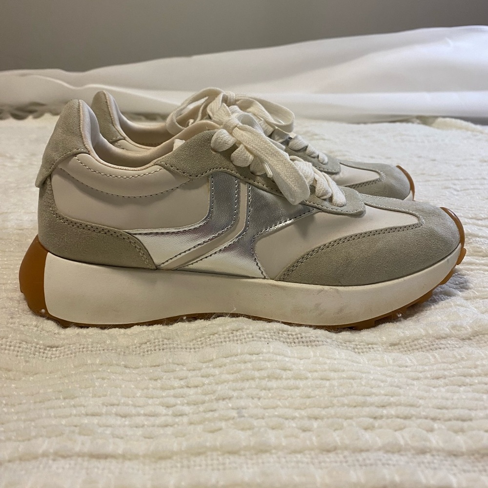 Steve Madden Women’s Escapade Sneakers - Size 7